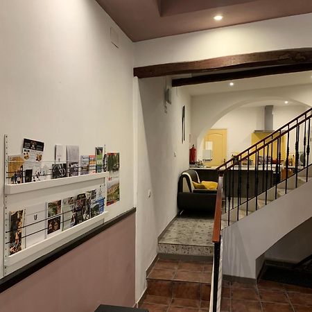 Hostal Casa Michaels Мора д'Ебре Екстериор снимка