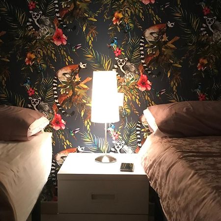 Hostal Casa Michaels Мора д'Ебре Екстериор снимка