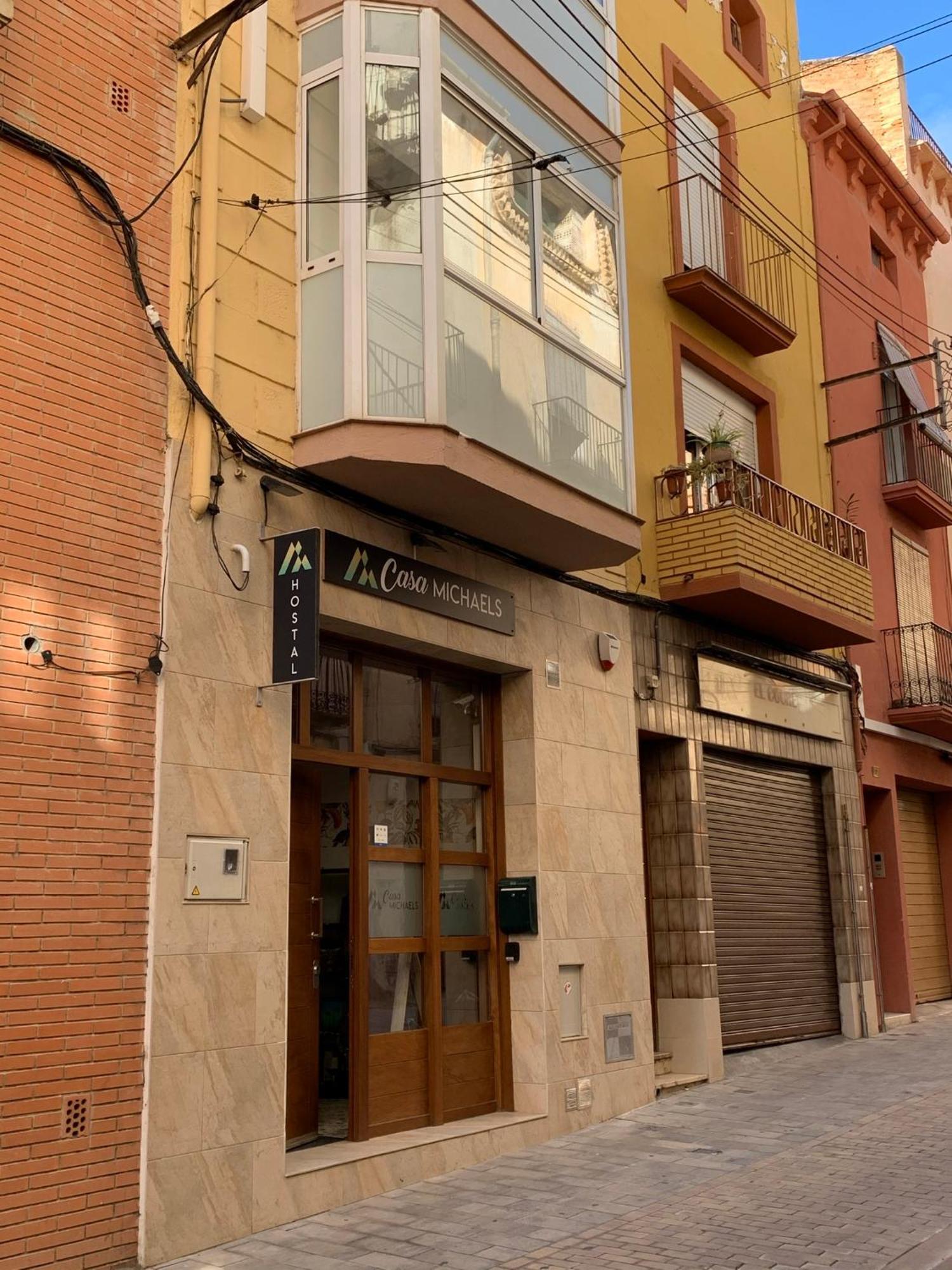 Hostal Casa Michaels Мора д'Ебре Екстериор снимка